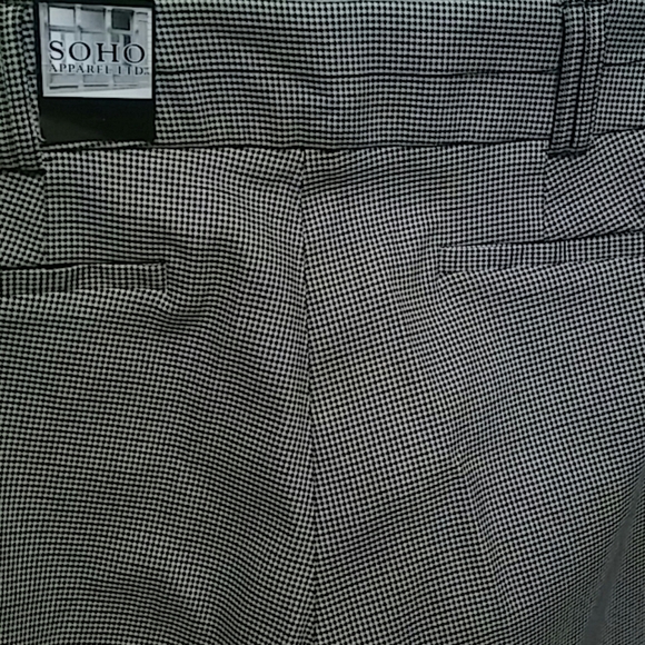 🆕Brand new Woman's Black Pleated Pants/NWT - Picture 8 of 8